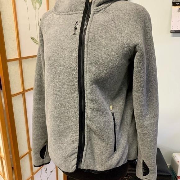 Reebok Jackets & Blazers - ❤️Ladies Dove Gray Reebok Fleece Jacket-XS